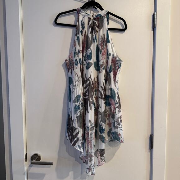 City Chic Floral Halter Neck Blouse White Pleated Hem Sleeveless Womens Sz M/18 - Picture 6 of 6